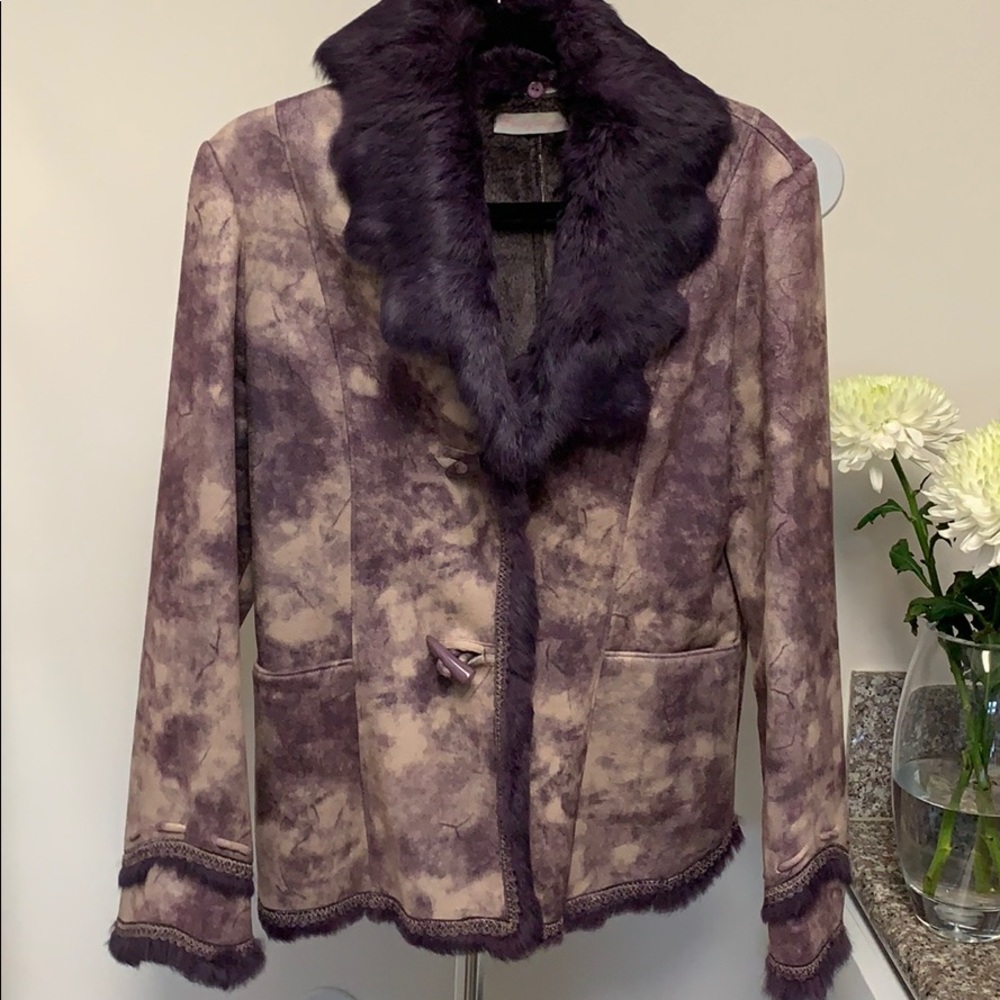 Coat perfect condition size L running smaller